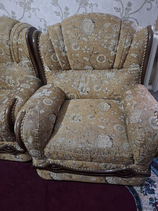 Диван кресло сотилади