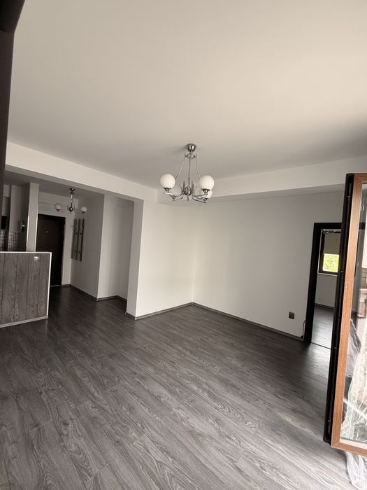 Vand Apartament 3 camere