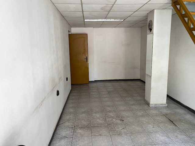 Дава се под наем Магазин в София, Зона Б-5-3 - 74 кв.м за 600 € - Снимка #1