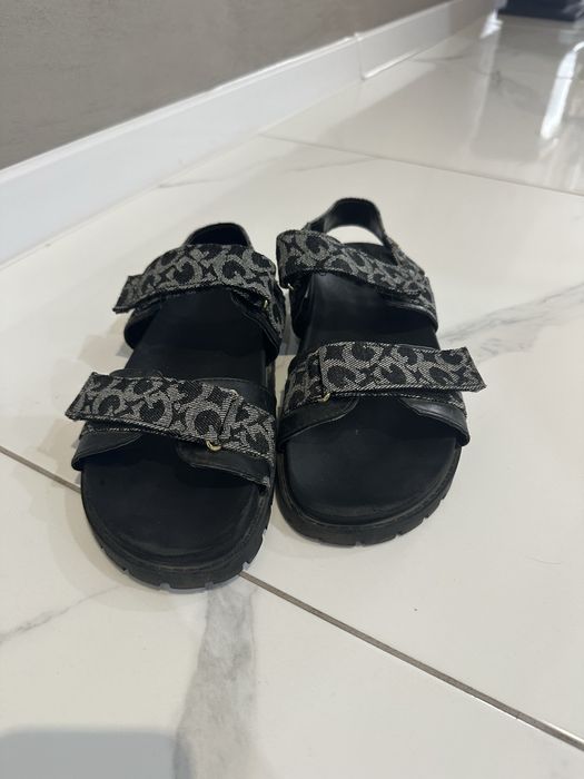 Оригинални сандали Guess 43 размерю