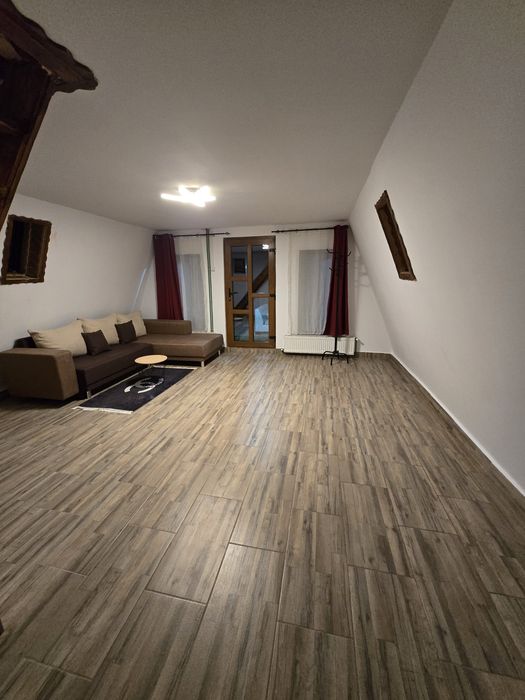 Cabana A freme cu ciubar de  inchiriat