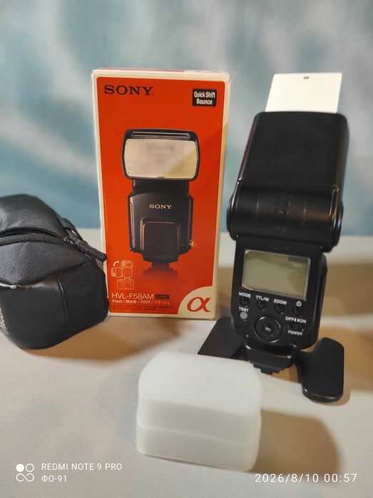 Фотоапарат Sony a65 с обектив Sigma 17-70/2,8-4 DC Macro OS HSM, светкавица Sony HVL-58AM, окомплектовка