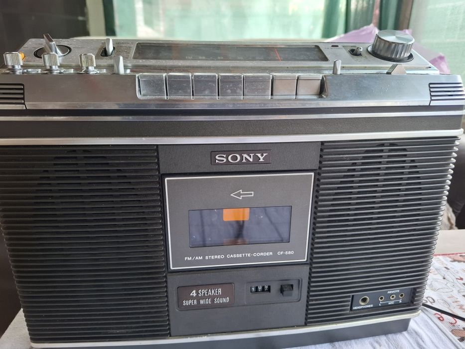 Sony cf580 / Koyo  KSR1031 / pic-up, radio Ferguson