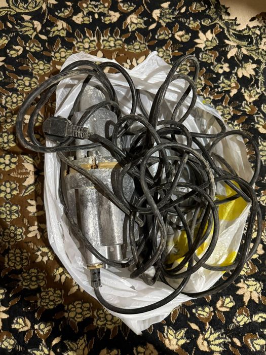 Продам б/у погружной насос