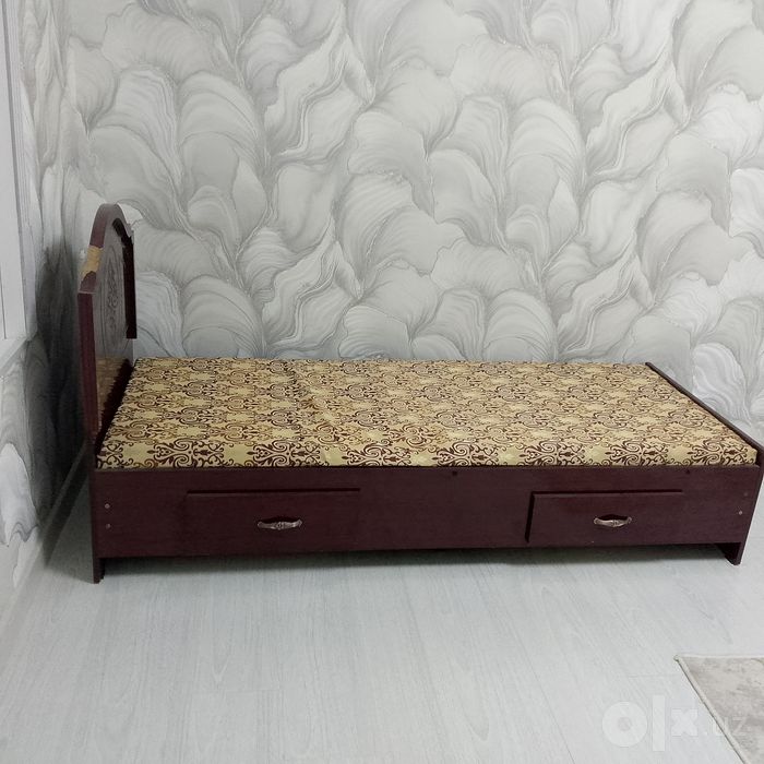 Divan sotiladi holati yaxshi