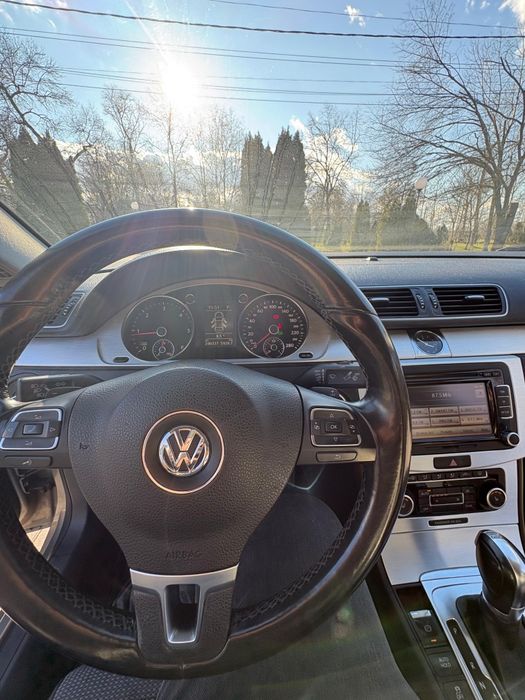 Vand  Volkswagen Passat CC an  2011