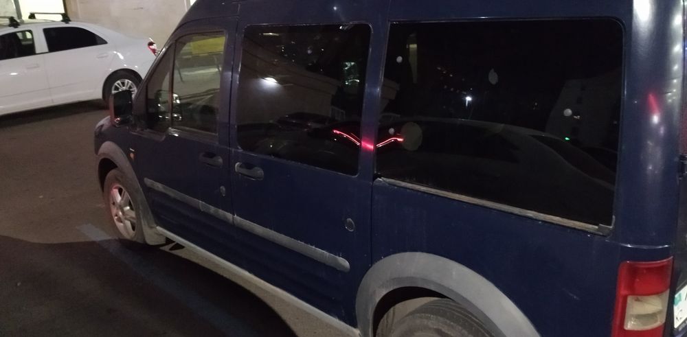 Ford Tourneo Connect 2007 1.8 tdci 8 мест