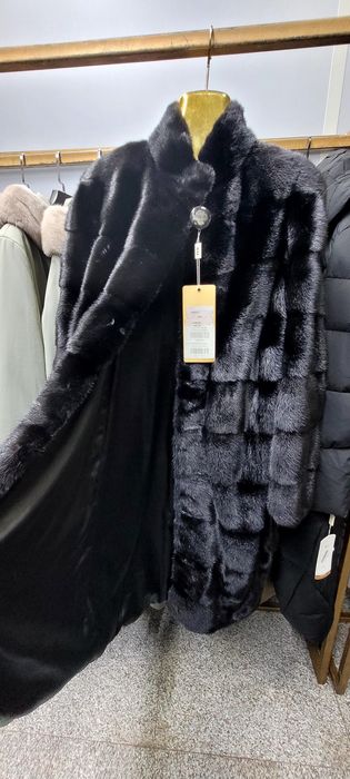 Продам Норковую шубу