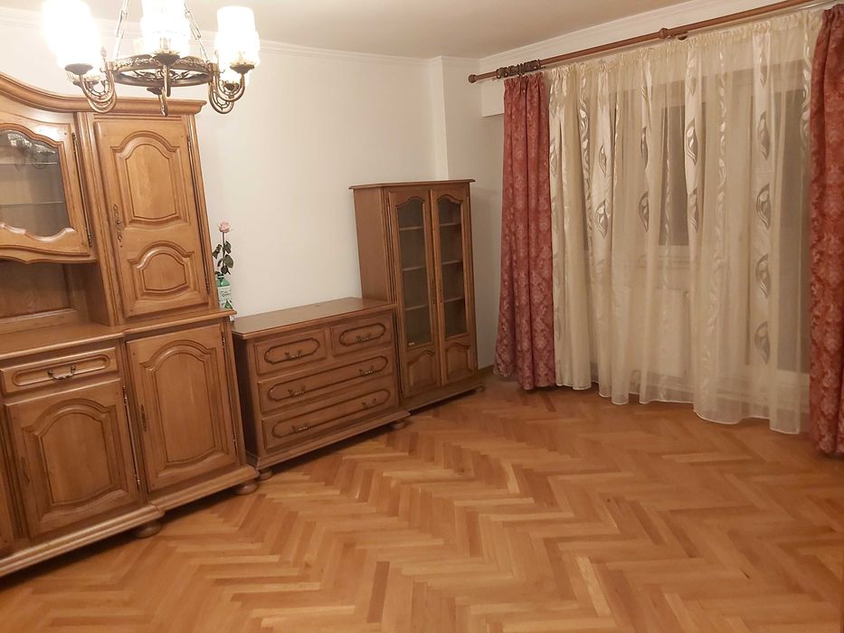 Apartament cu trei camere Ultracentral