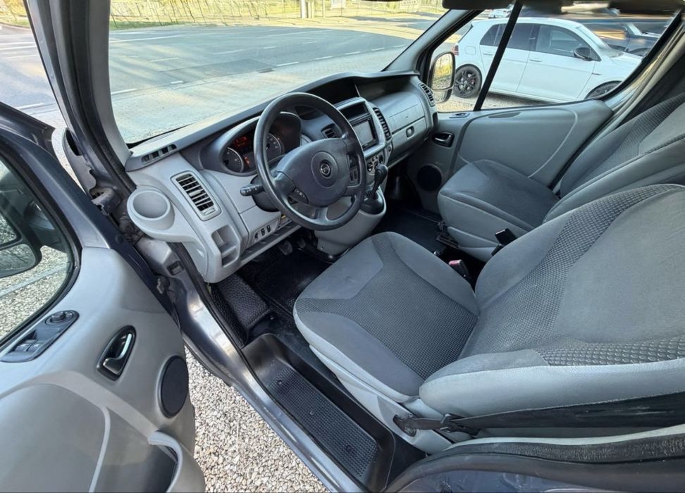 Vand Opel Vivaro / 8+1 Locuri/ 2.0 CDTI  / AUTOMAT / 2014 EURO 5