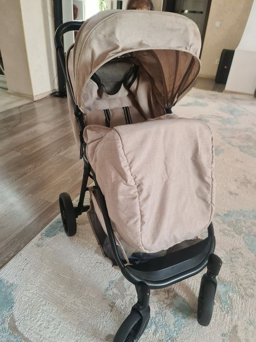 Продам коляску всесезонную