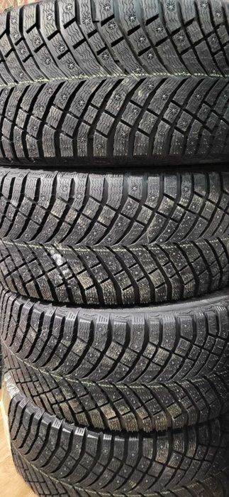 Шина Michelin 255/45R20