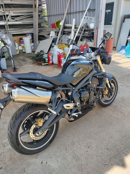 Triumph street triple 675