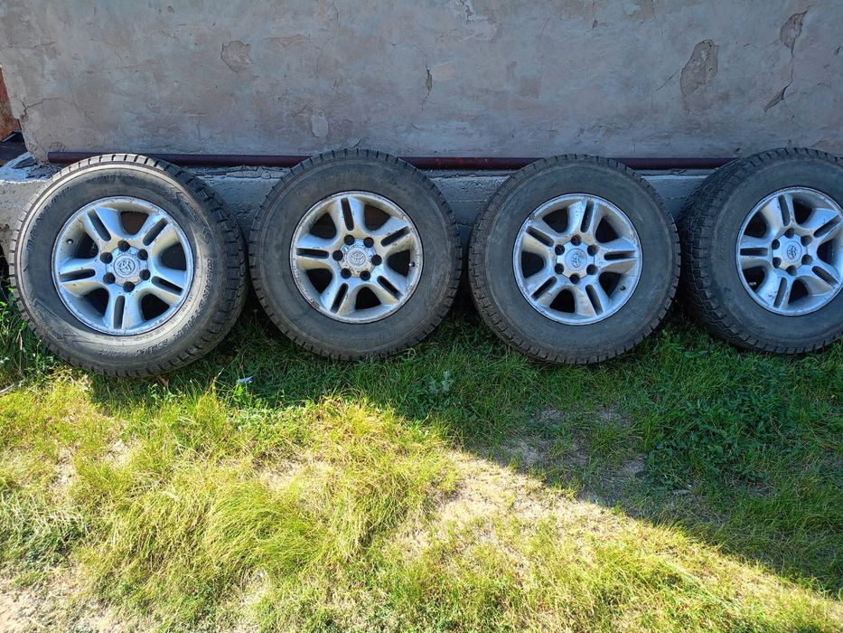 Продам шины 4штук 265 65 r17