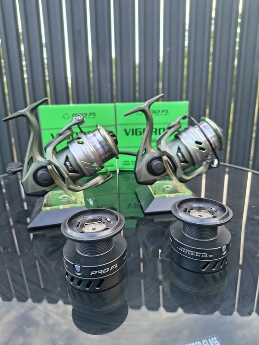 Set 2 mulinete PRO FL Vigorous 6000 5 +1 rulmenti new 2026