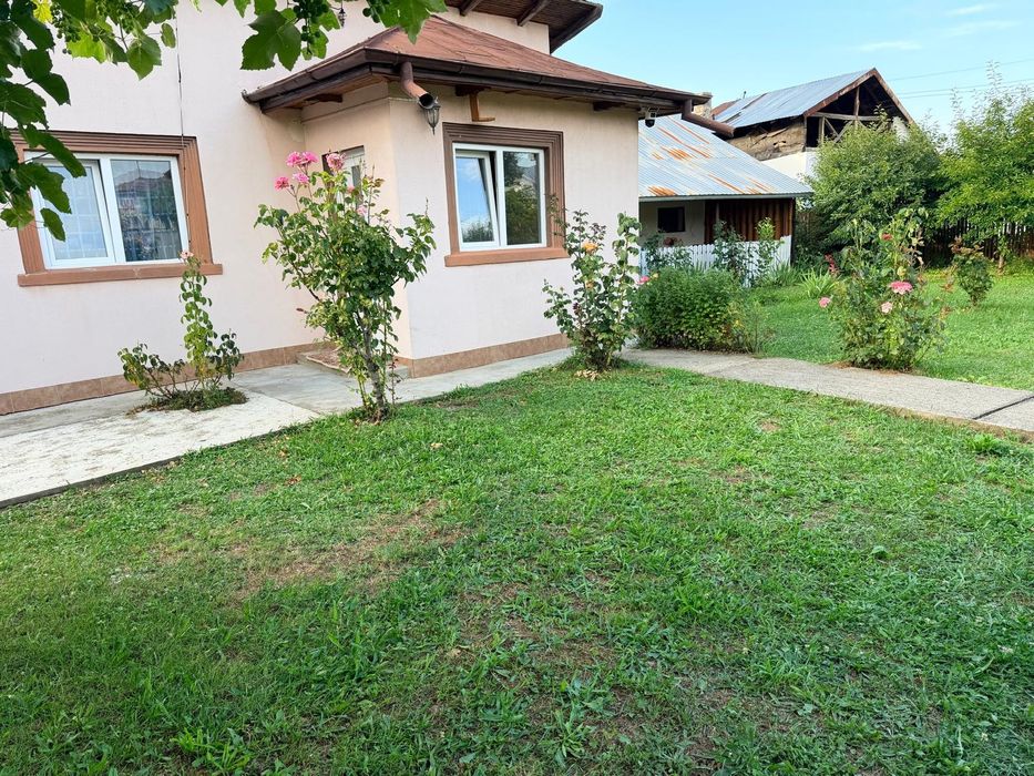 Vând Casă  Băbana teren 2450mp