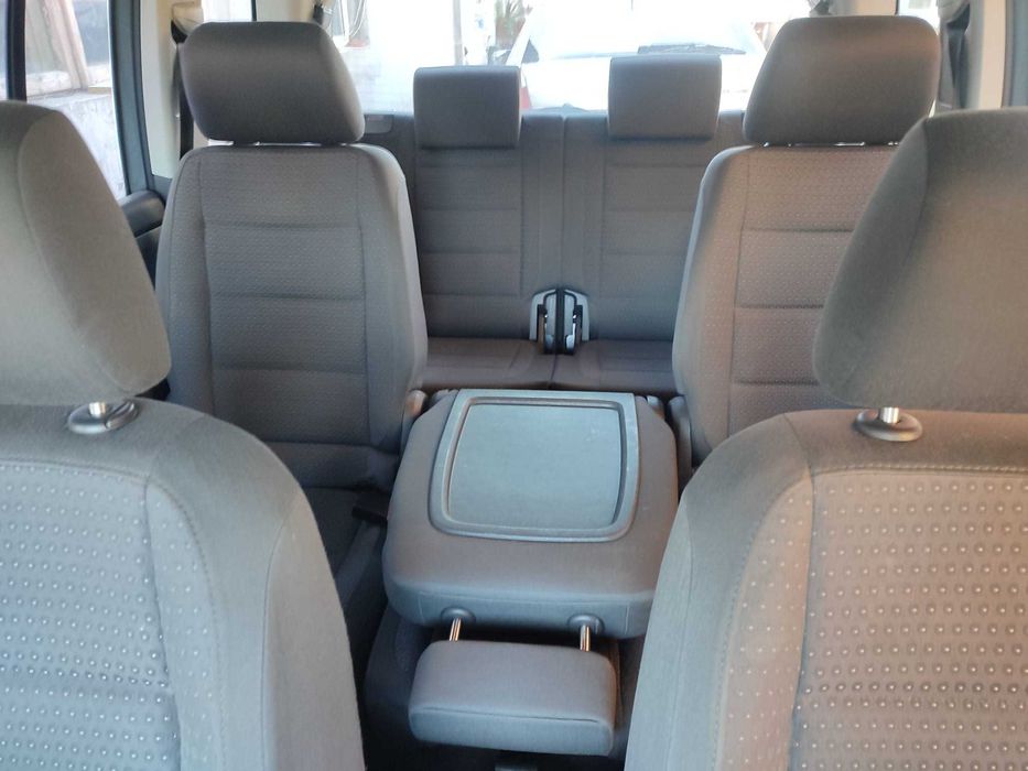 VW Touran 7 Locuri 2.0 140 cai