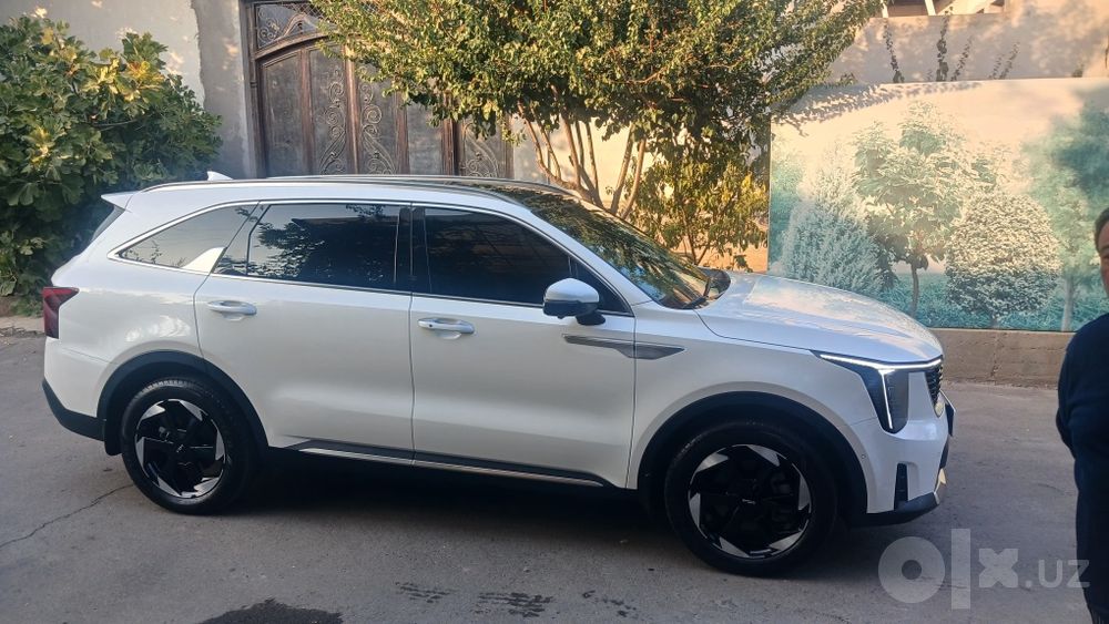 KIA SORENTO год выпуска 2024,объём 2,5 фулл