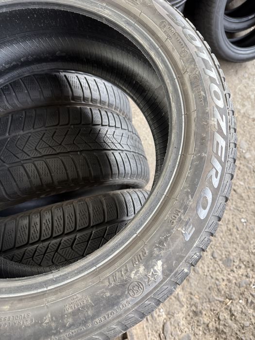 4x Anvelope iarna 245/45 R18 - Pirelli  Sotto Zero 3 Winter