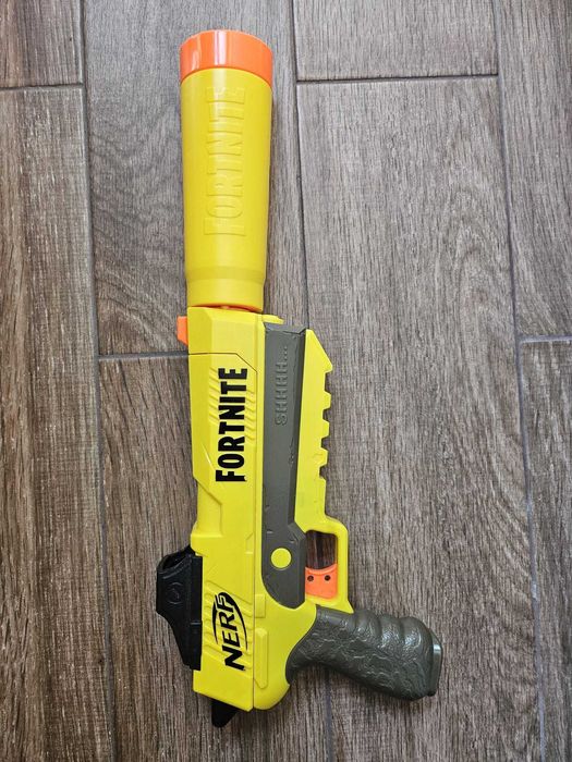 Doua pusti Nerf - Super oferta!