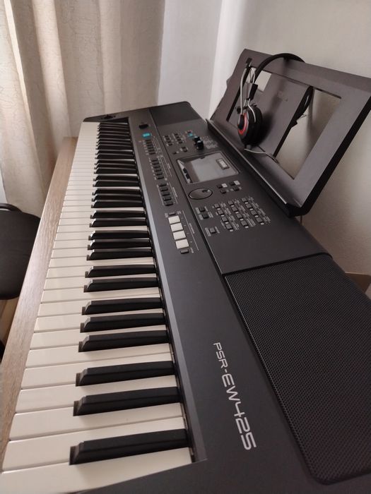 Orga Yamaha ew 425 (76 clape)