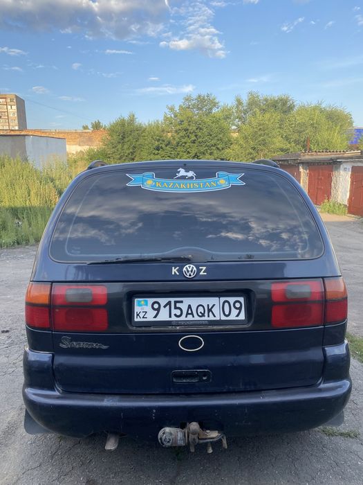 Volkswagen Sharan в хоршем состоянии
