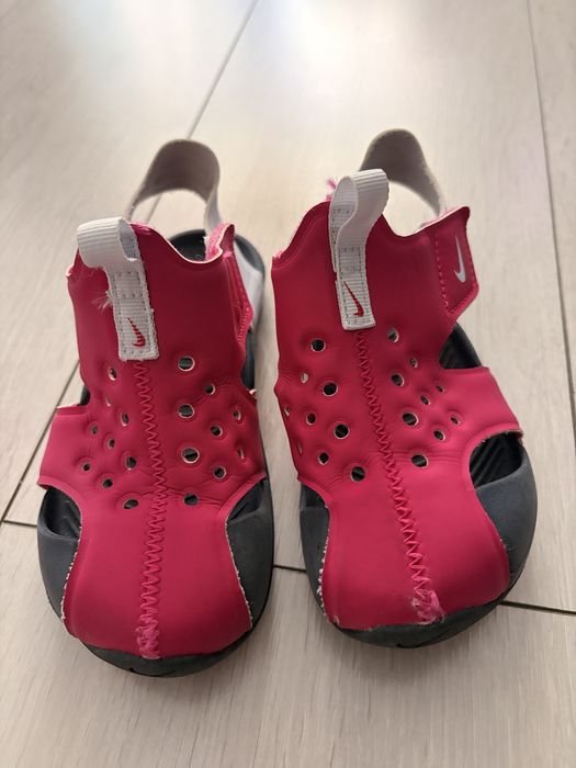 Sandale Nike marimea 27