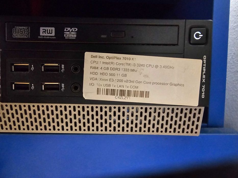 Компютър с монитор и принтер