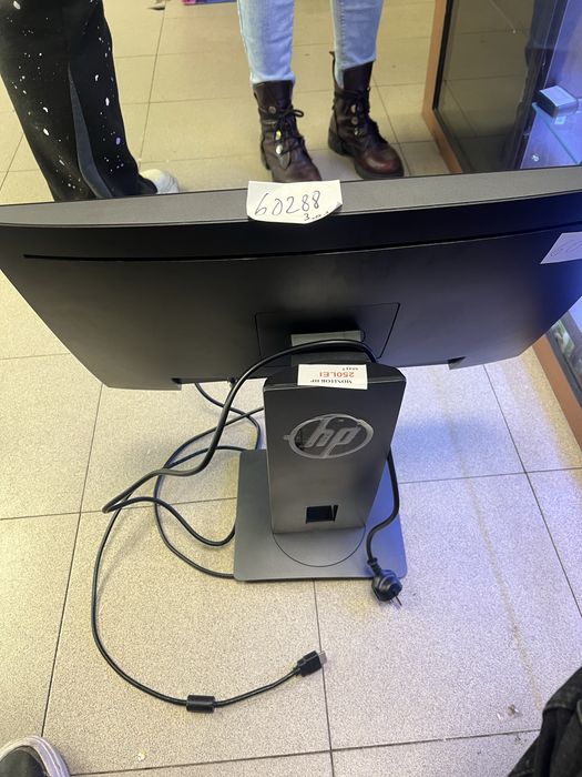 Monitor HP +cablu de alimentare •Amanet Lazar Crangasi•55117