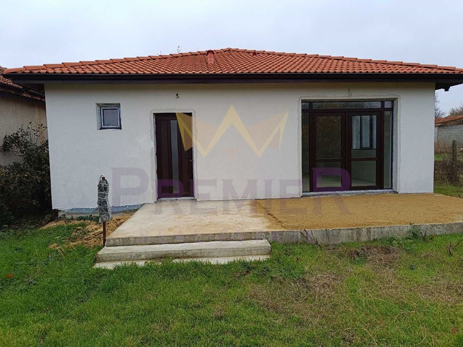 Продава се Къща в с. Старо Оряхово, Област Варна - 100 кв.м за 536 €/кв.м - Снимка #2