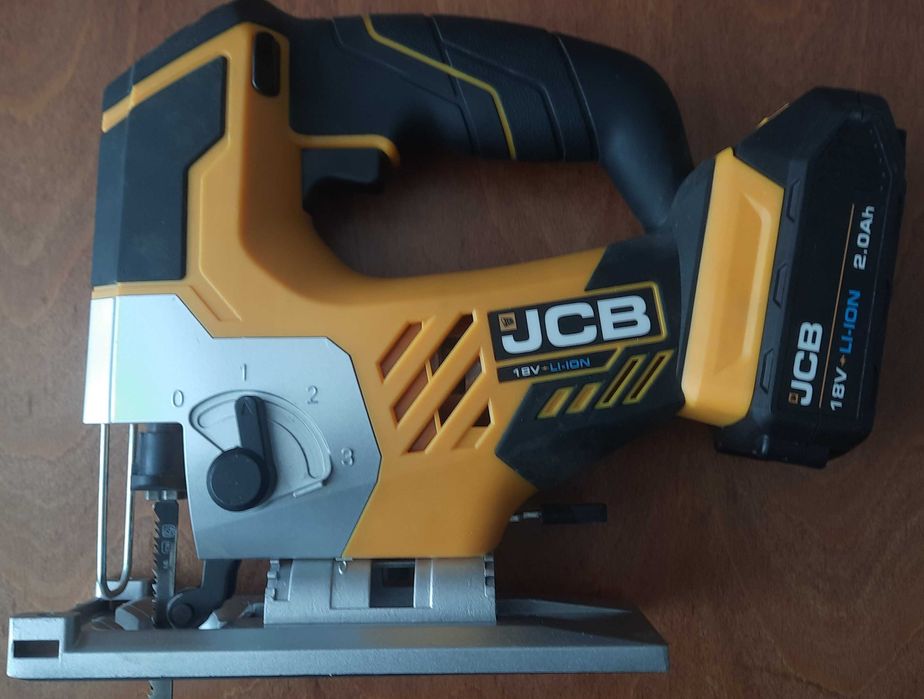 Зеге Акумулаторен Прободен Трион Акумулаторно Зеге 18V JCB 18JS-2XB-E Безжичен