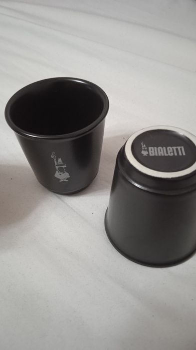 Комплект кафеварка с 2 броя чаши Set Mini Bialetti индукционна черна