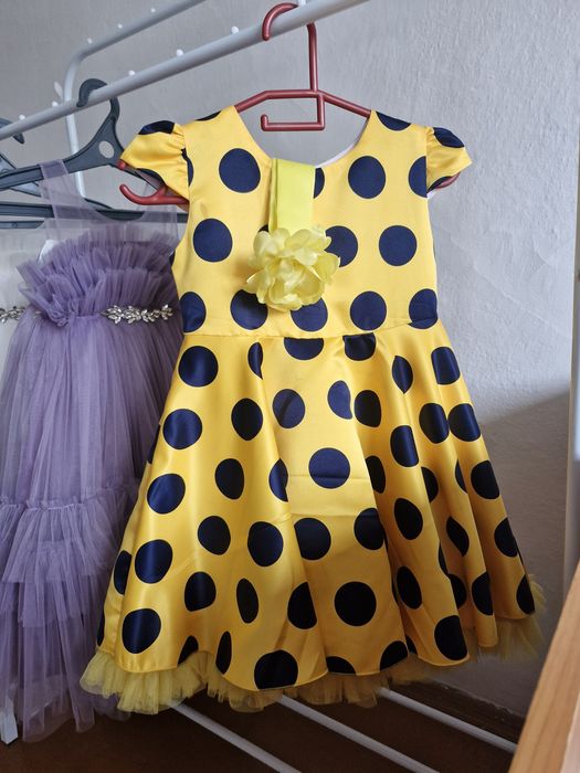 Продам платье для девочек