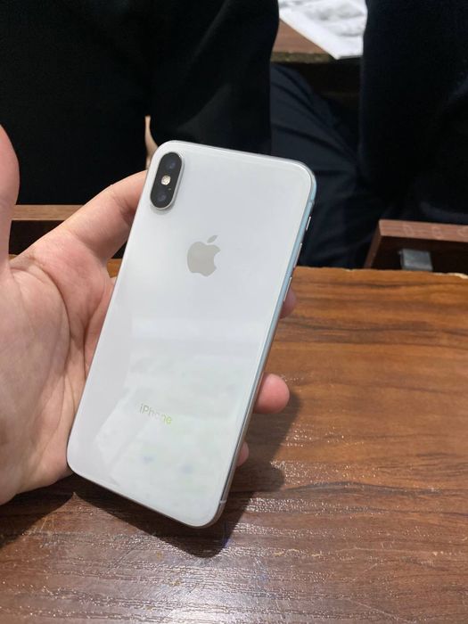 Iphone x sotiladi aybi ekran alishgan sim katta oqimaydi