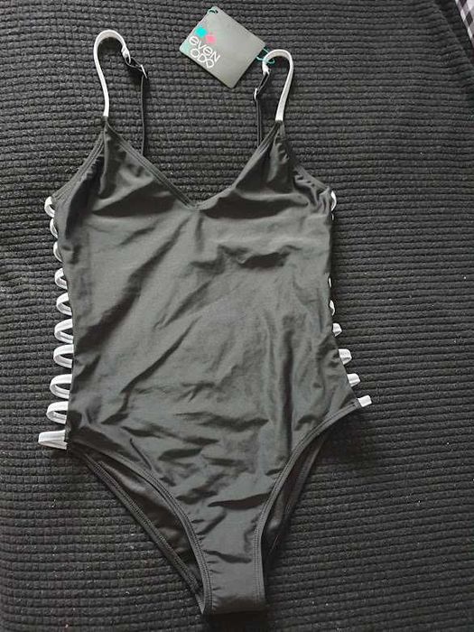 Costum de baie intreg Even&Odd,mar M,dar merge si S,nou cu eticheta
