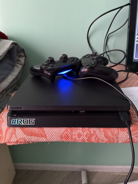 Ps 4 slim 2 геймпада