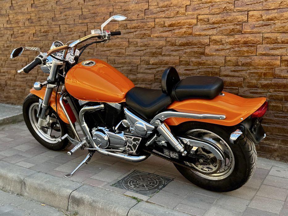 Suzuki Marauder VZ 800