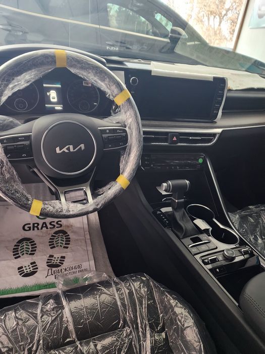 Kia K5 Prestige 2023