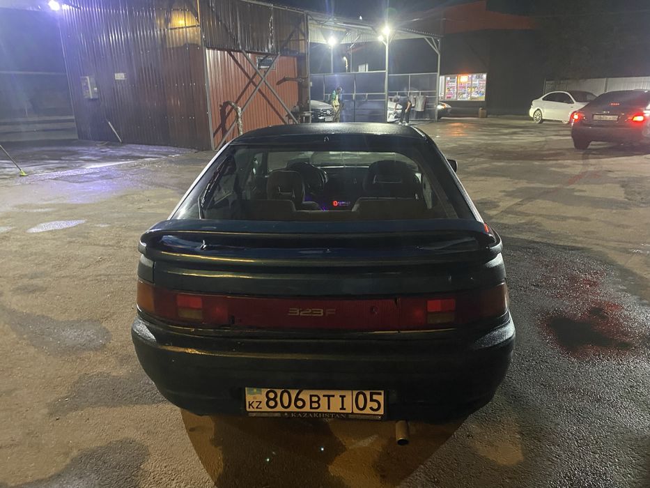 Mazda 323, [Год] 1994 на активном ходу