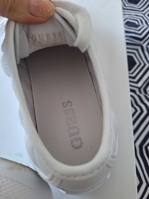 Маратонки Guess, обути веднъж за проба,39 номер