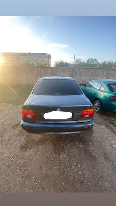 Машина BMW-520i рестайлинг