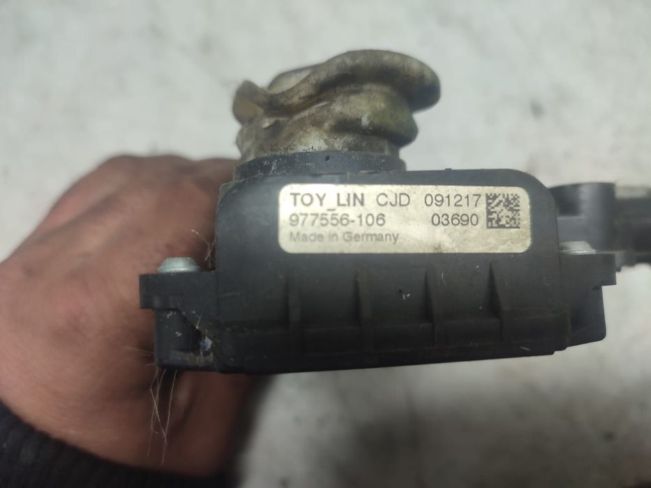 Motoras macara geam dreapta fata 977556106 Toyota Avensis 3 T27  [din