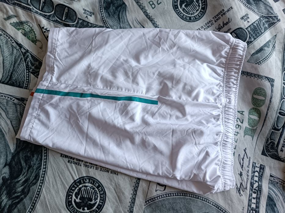 Оригинальные шорты Lacoste