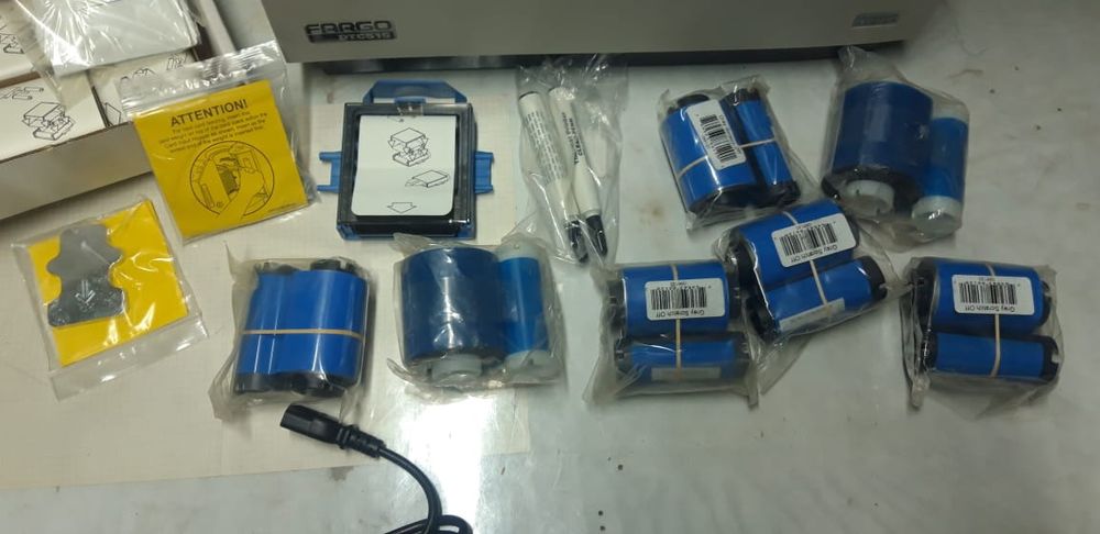 Продам термо принтер Fargo