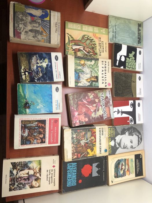 Carti vechi de literatura