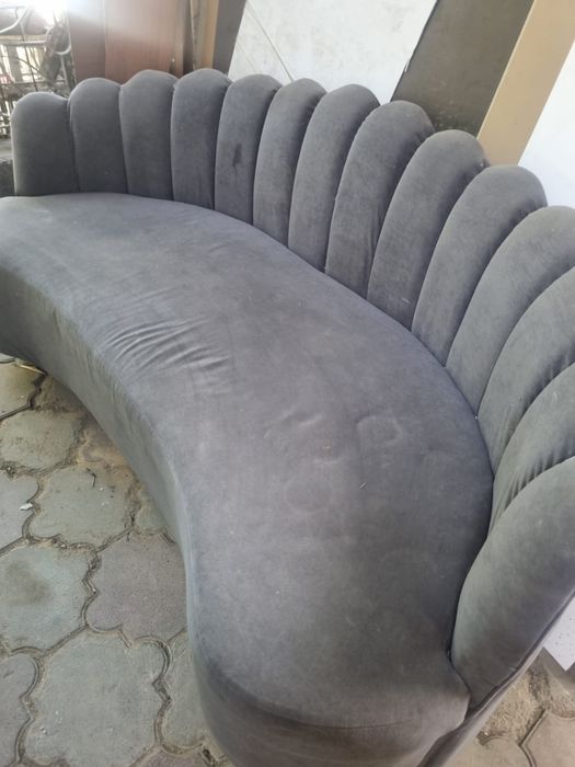 Продам диван для салона
