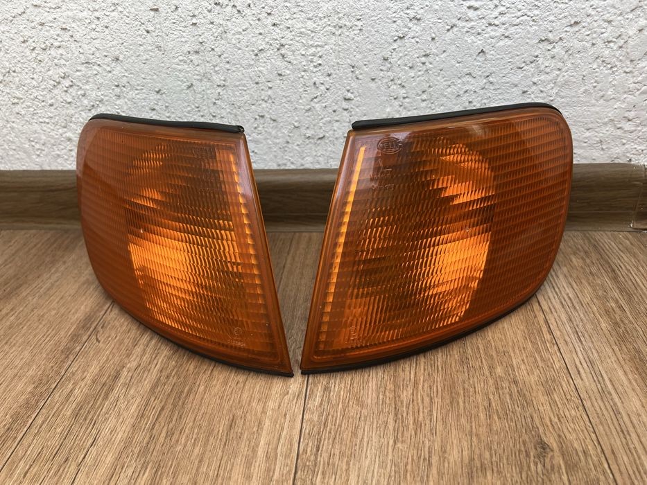 Поворотники от Audi 100 C4. Оригинал. Б/У
