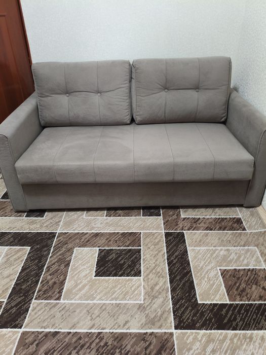 Продам диван раскладной,ширина 160