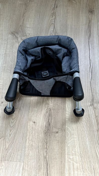 Продавам портативно детско столче Toogel