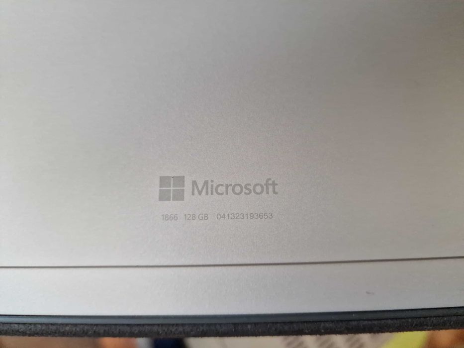 Microsoft Surface Pro 7 1866 / i5-1035G4 / 8GB / 128 GB / Win 11